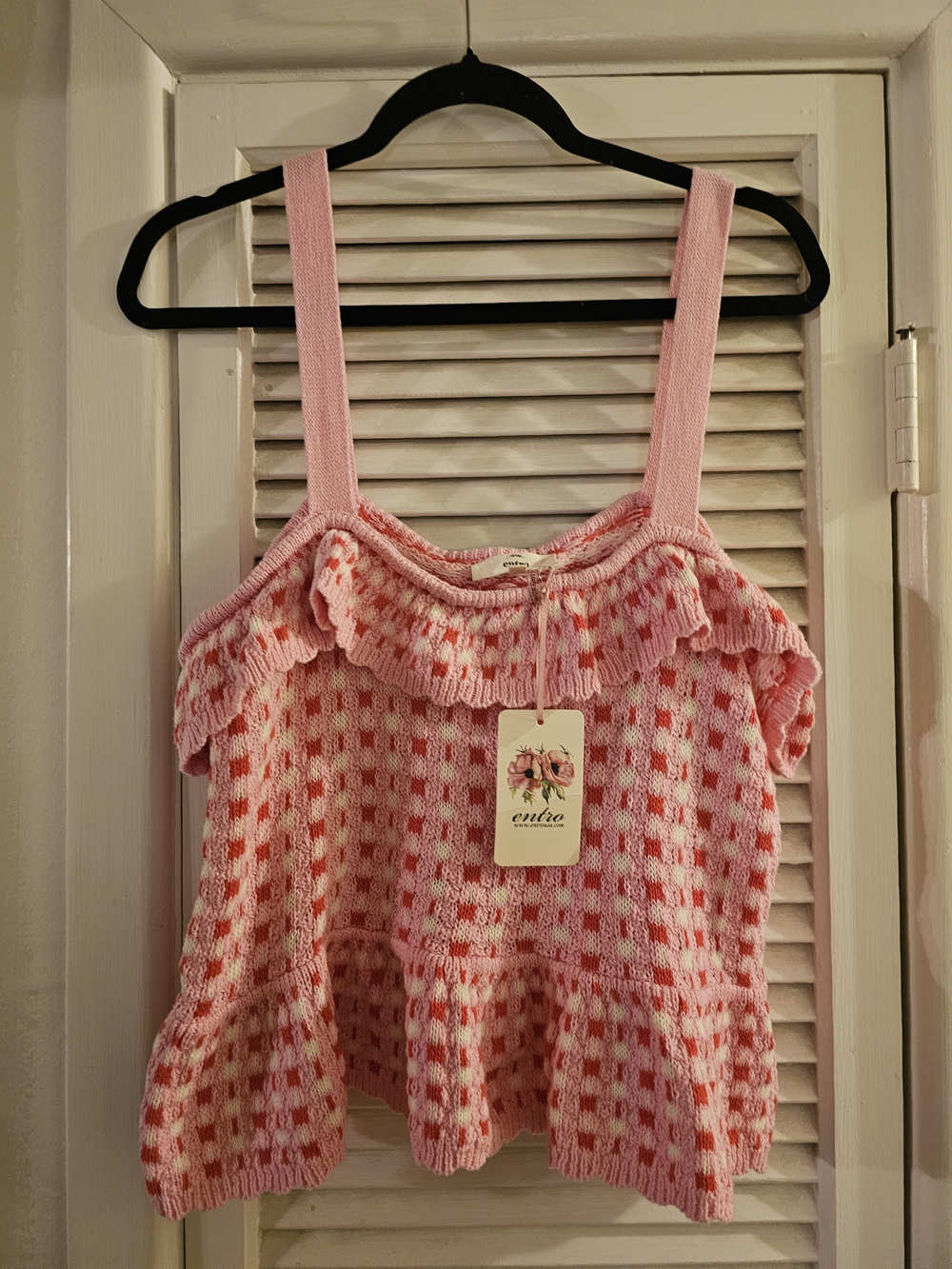 3/$13 entro Pink Patterned Knit Tank